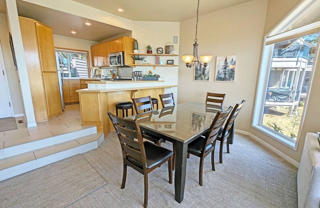 Ground Floor Condo in Bend, OR 2 Bd, 2 Ba