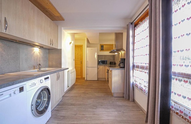 Ground floor, tv, ski locker, 70m², Aussois