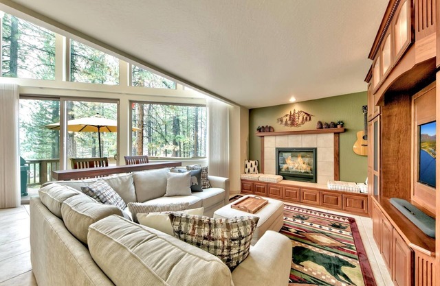 Groundfloor living, pet friendly, game room-Sierra Trails Adventure