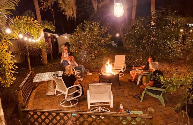Guava Cottage in quiet Olde Englewood