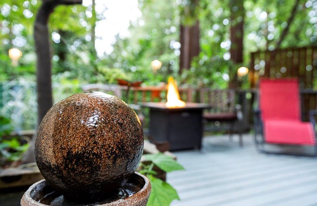 GuernevilleCottage-Rejuvenate,Relax,Rekindle in Redwoods-FrTble,HtTb,WiFi,Pup