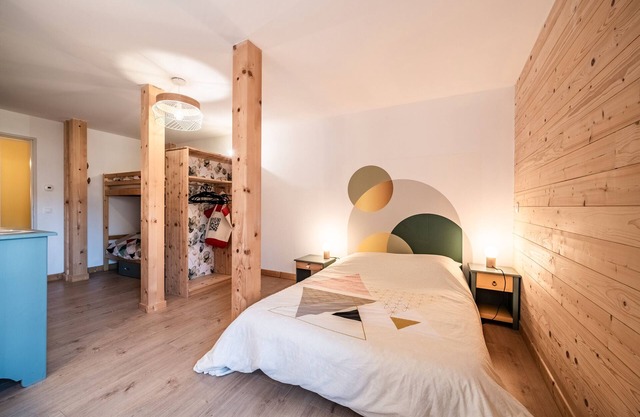 Guest House 'Chambre Eté' with Mountain View, Private Terrace and Wi-Fi