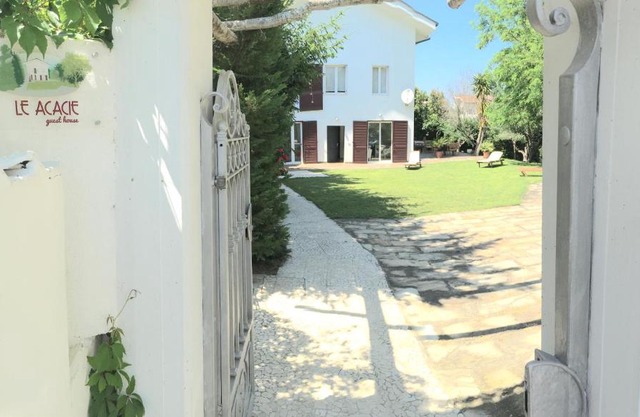 Guest House Le Acacie