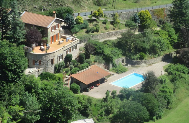 Guest Room 'Room 4 – Bleuet' with Shared Pool, Communal Terrace and Wi-Fi