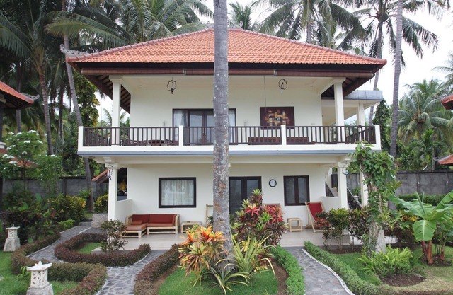 Guest room for 2 persons approx. 20 m² in Tejakula, Bali
