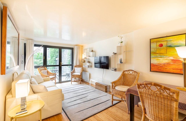 GuestReady - Exuberant Studio in Les Marais