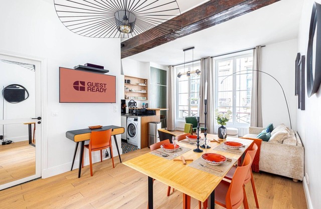 GuestReady - Parisian charm near Notre-Dame