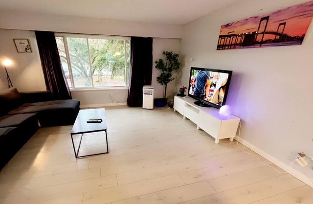 GUILDFORD⭐️FLEETWOOD⭐️FOOSBALL/POOL TABLE⭐️TV CABLE⭐️BBQ