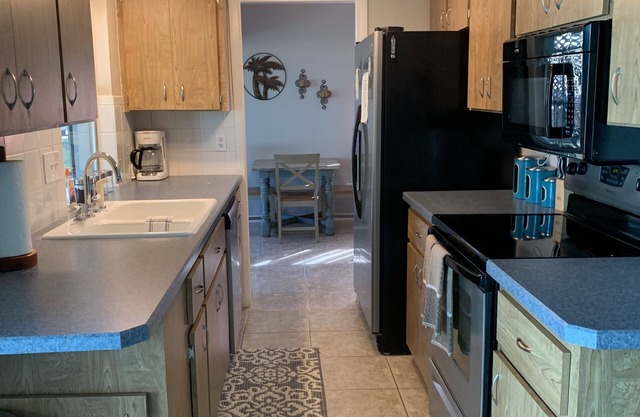 Gulf Access In A Very Desired Area (Murdock) Walking Distance To Everything