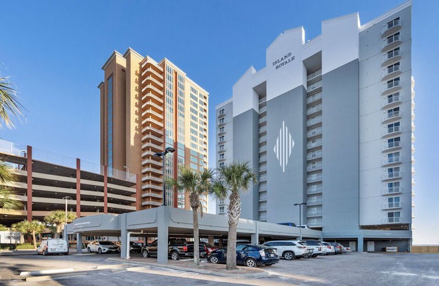 Gulf Front Condo | Indoor/Outdoor Pool | Island Royale 403