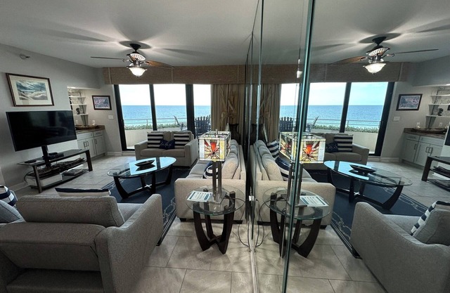 Gulf Front Condo with Stunning Views!