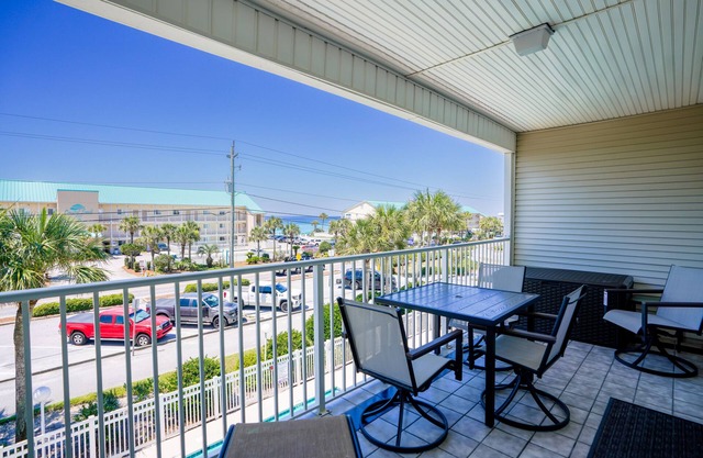 Gulf view, direct beach access, heated pool, hot tub