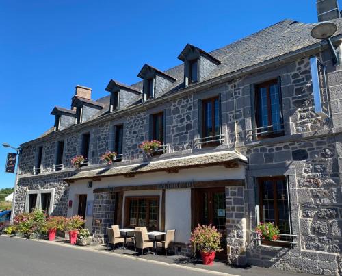 Hôtel Restaurant du Plomb du Cantal