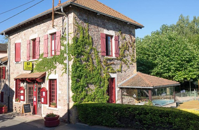 Hôtel Restaurant Le Moulin de Saint Verand