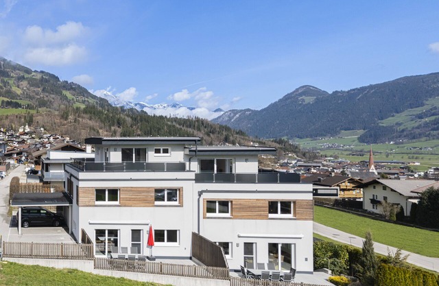 H21, A haven of peace for active holidays, 146 m², 3 levels, sauna and roof top