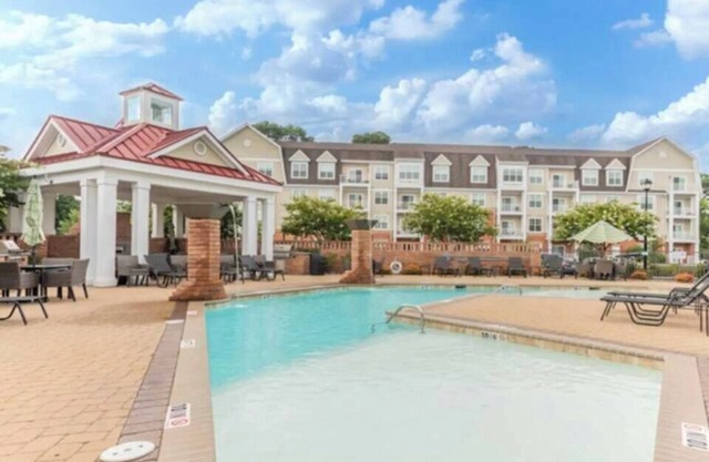 H4N Watermark | 1Bd Apartment in Norfolk