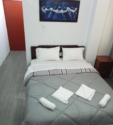 Habitación cama QUEEN