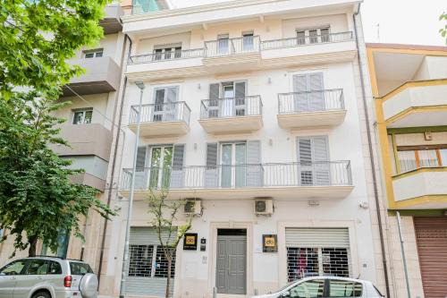 HABITAT- Apartments&Rooms