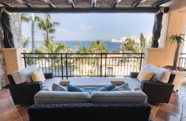Hacienda Beach Club Oceanview 4BR home– Prime Cabo Location