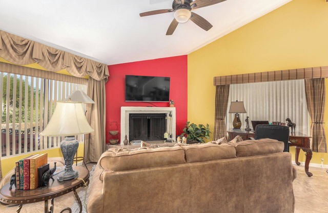 Hacienda luxury condo in desired adult community east of Phx, views