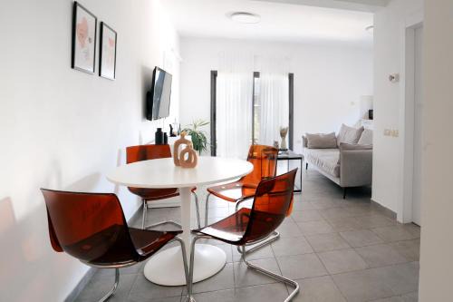 Haim Arlosoroff Residence with shelter