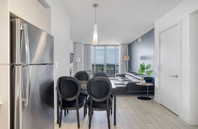 Hallandale Beachwalk Getaway