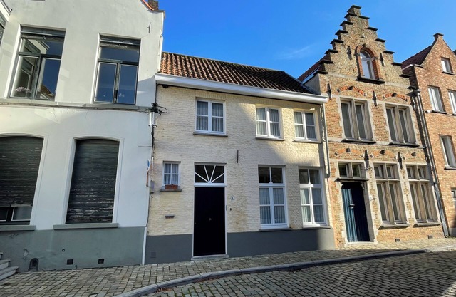 HAMILTONHOUSE, away from home but at home in the Bruges 'Unesco' center.