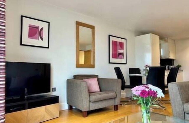 Hamiltons standard 2 bedroom 1 bathroom apartment