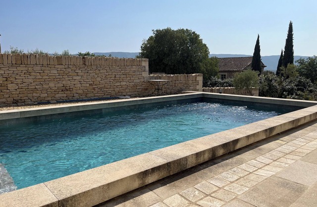 Hamlet house with swimming pool