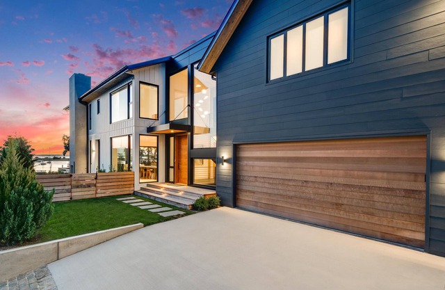 Hamptons Luxury Waterfront with Pool Dock and Sunsets
