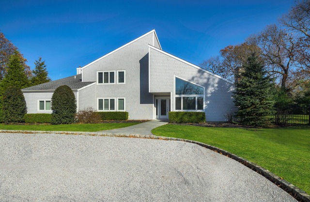Hamptons Private Oasis: Heated Saltwater Pool, Jacuzzi, Tennis, BBQ