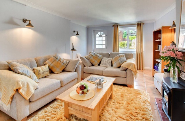 Happy Daze - Two Bedroom House, Sleeps 4