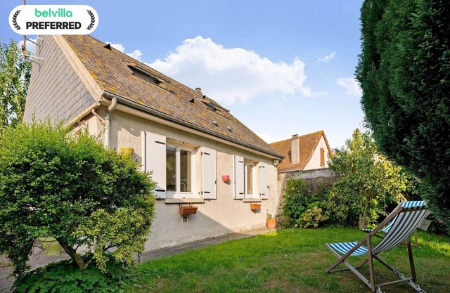 Harbor Haven in Isigny-sur-Mer