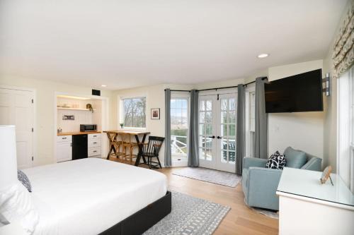 Harbor View Cozy Retreat for 2
