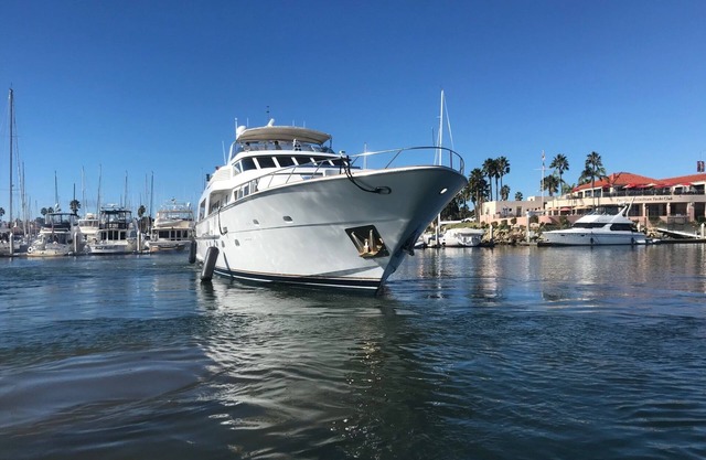Hatteras 113 Yacht - Traveling The CA Coast