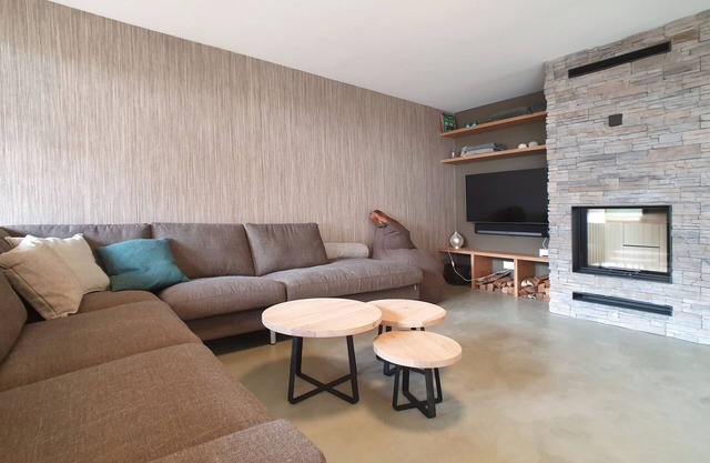 Haus Derby, ski-in, ski-out directly at the sports field