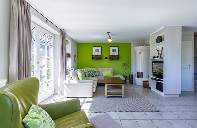 Haus Jonas, Deutschland