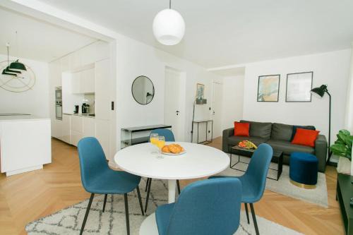 Haussmann - 2BR Near Champs-Élysées - CityApartmentStay