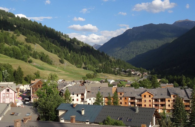 HAUTES ALPES QUEYRAS ABRIES - Mountain Apartment 4 People