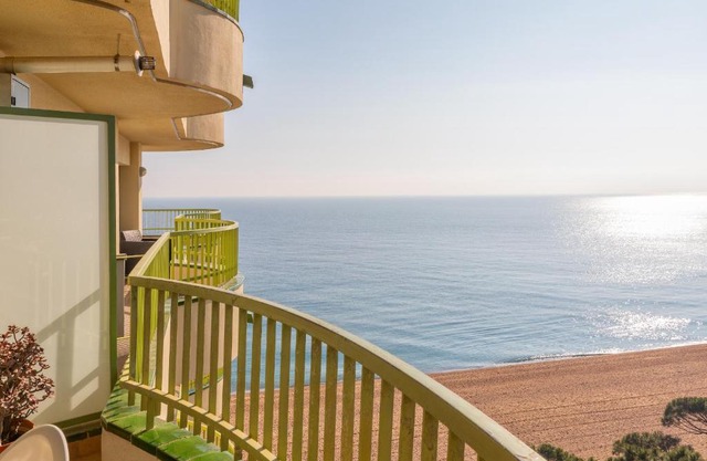 Hauzify I Apartaments SuperBeach