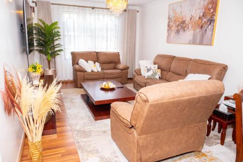 Hazel's Condo-Luxury 3 Bedroom