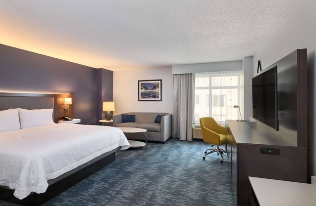 Heart of D.C.: Modern Amenities Close to Historic Monuments & Chinatown