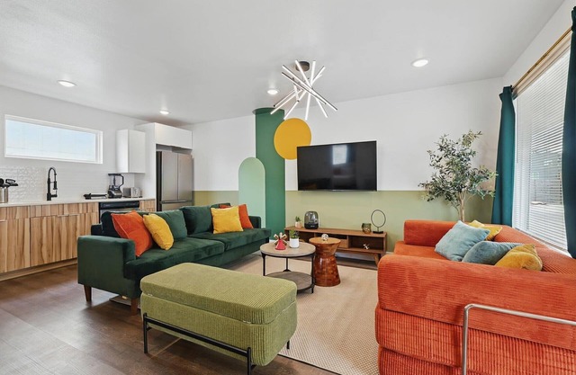 Heart of Dallas in Knox Henderson | Sleeps 4