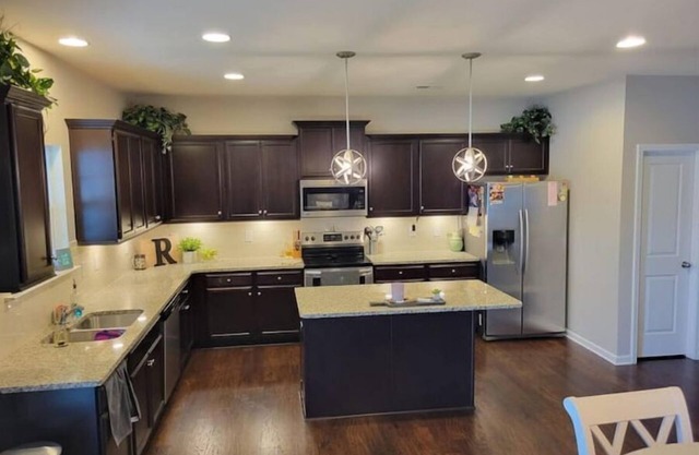 Heart of Simpsonville-Family Friendly. Gym,Firepit