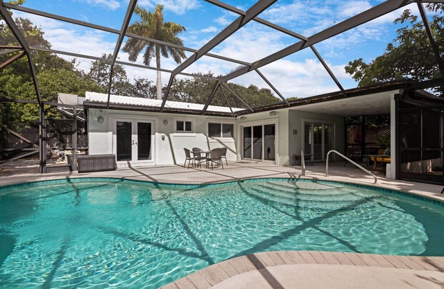 Heated Pool I Soundproof Home I Firepit I 630Mbps