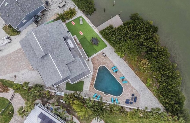 Heated Pool Waterfront Boat Slip Pets Games 7BR