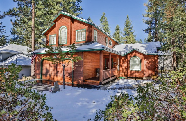 Heavenly Adventure - Luxury Mountain Home, Pets, Hot Tub, A/C