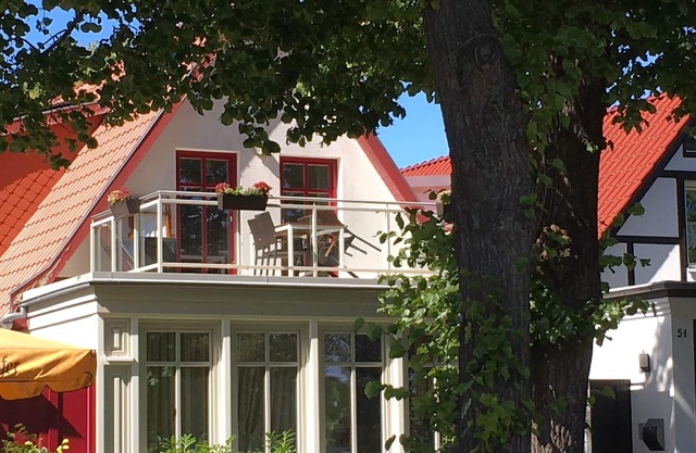 Helle Wohnung mit Balkon am Strom in Warnemünde