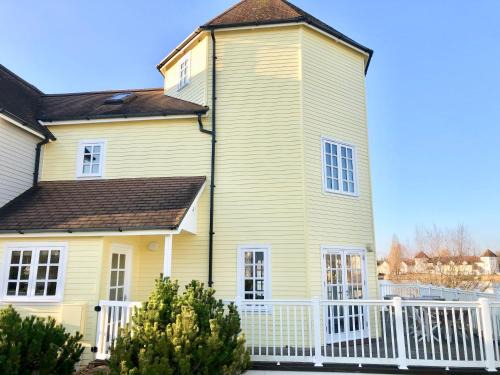 Hello ! and welcome to Solius Lodge