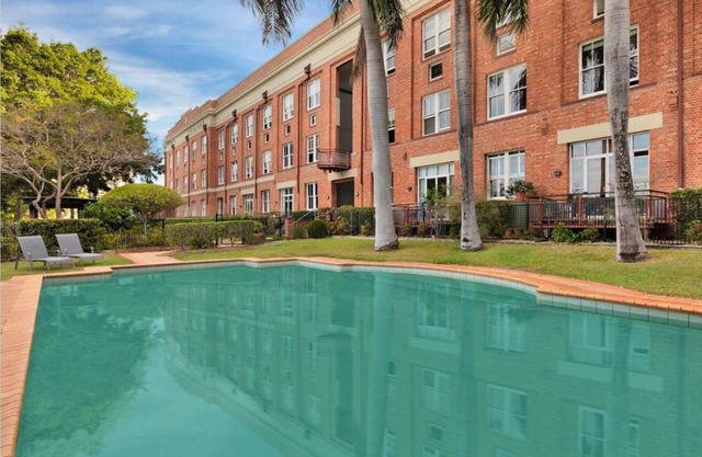 Heritage Woolstore Apartment | Teneriffe, Brisbane